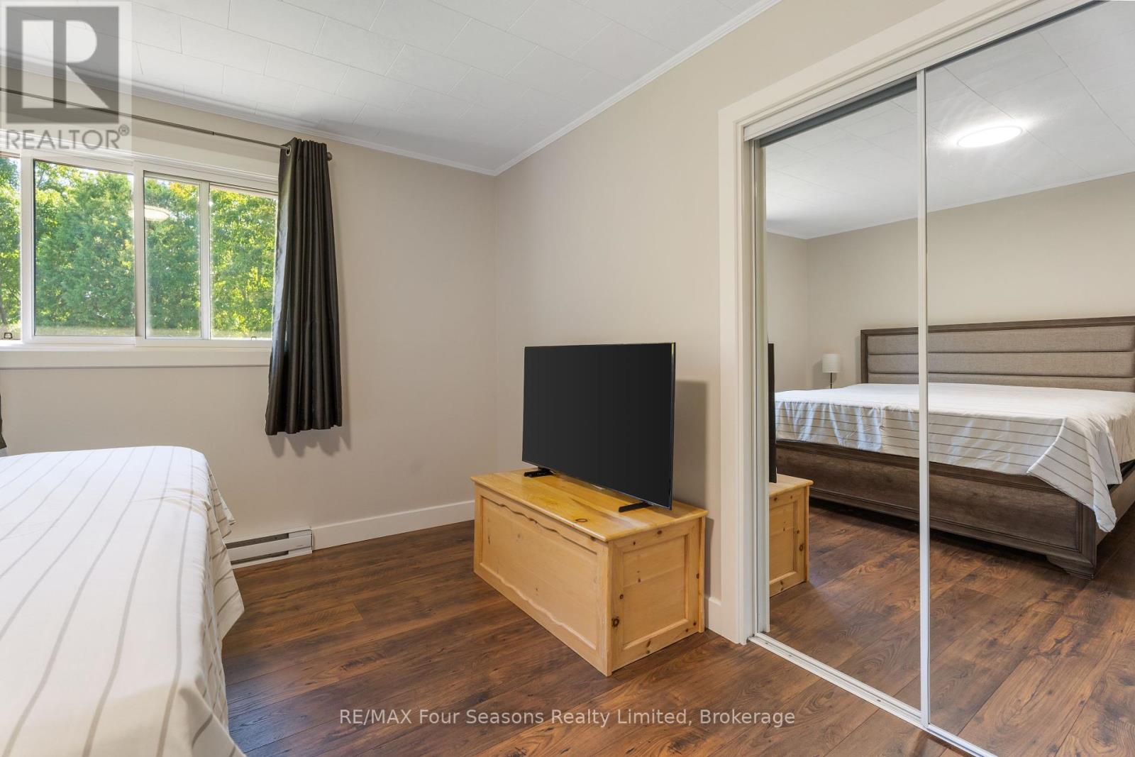 571 David Street, Gravenhurst, Ontario  P1P 1M1 - Photo 16 - X12430741