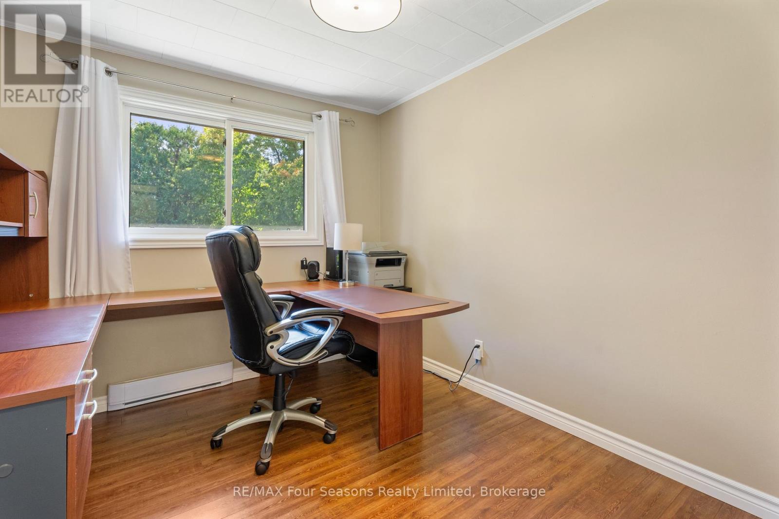 571 David Street, Gravenhurst, Ontario  P1P 1M1 - Photo 17 - X12430741