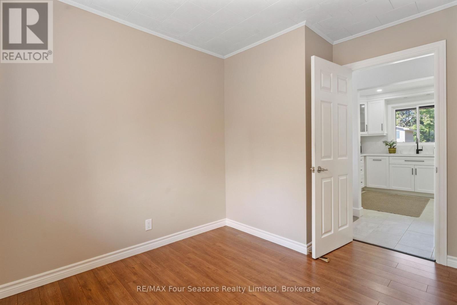 571 David Street, Gravenhurst, Ontario  P1P 1M1 - Photo 23 - X12430741