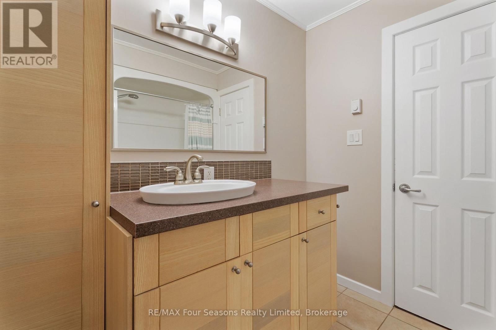 571 David Street, Gravenhurst, Ontario  P1P 1M1 - Photo 27 - X12430741