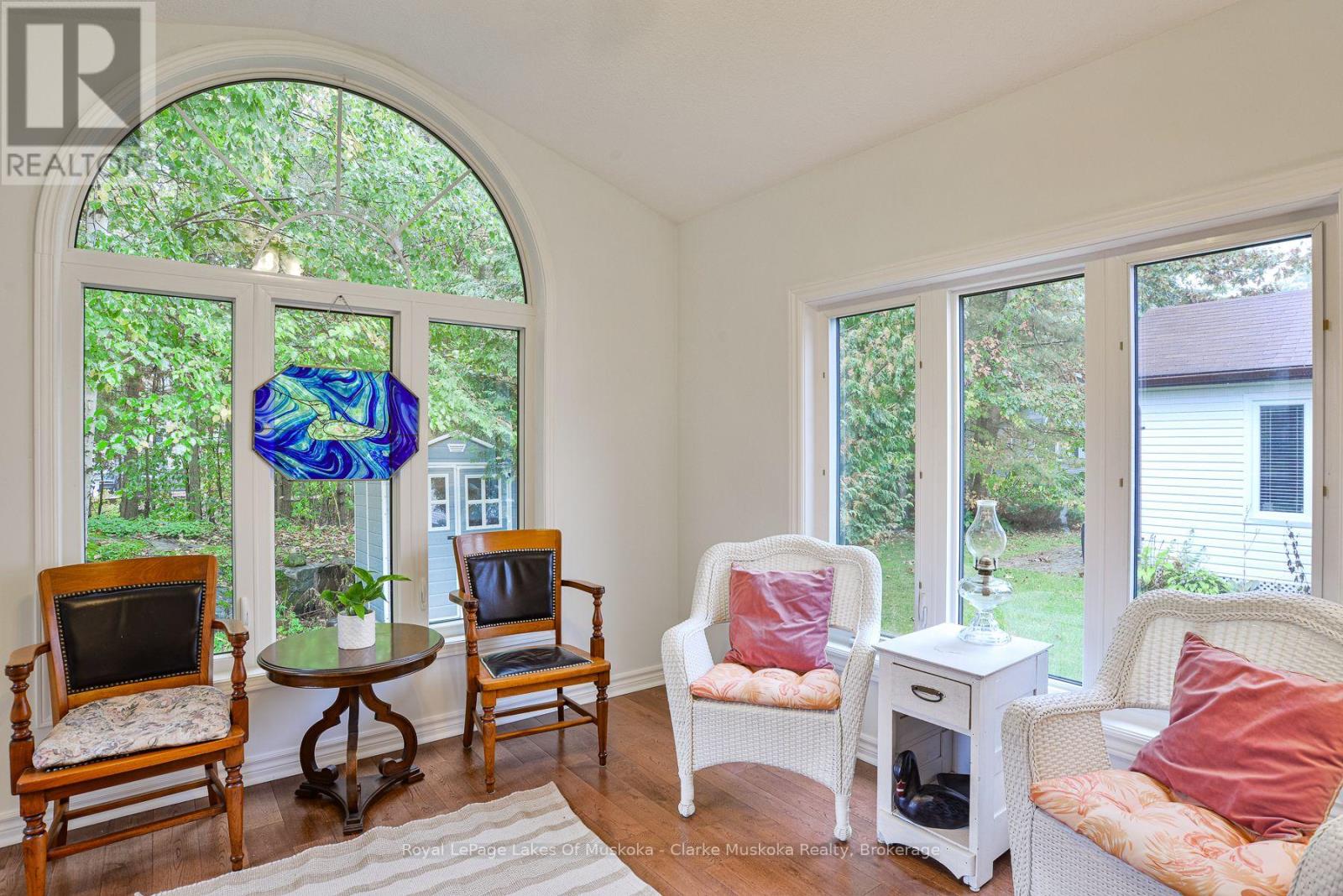 77 Hedgewood Lane, Gravenhurst, Ontario  P1P 1Z4 - Photo 14 - X12432971