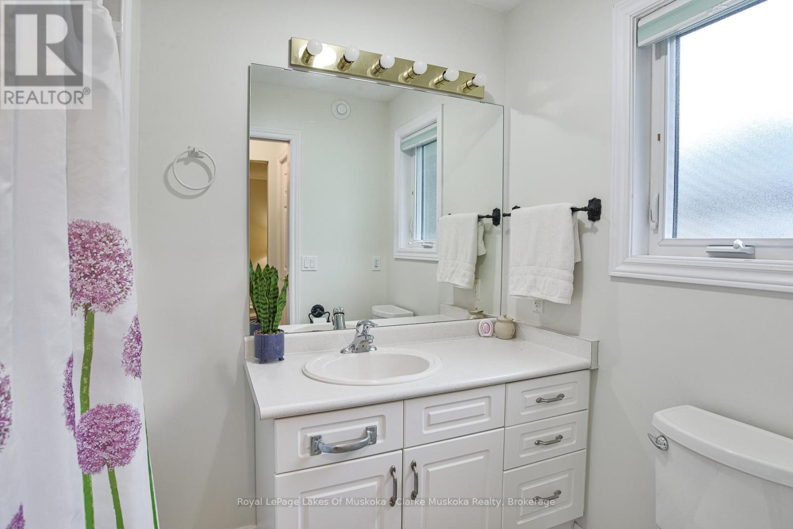 77 Hedgewood Lane, Gravenhurst, Ontario  P1P 1Z4 - Photo 18 - X12432971