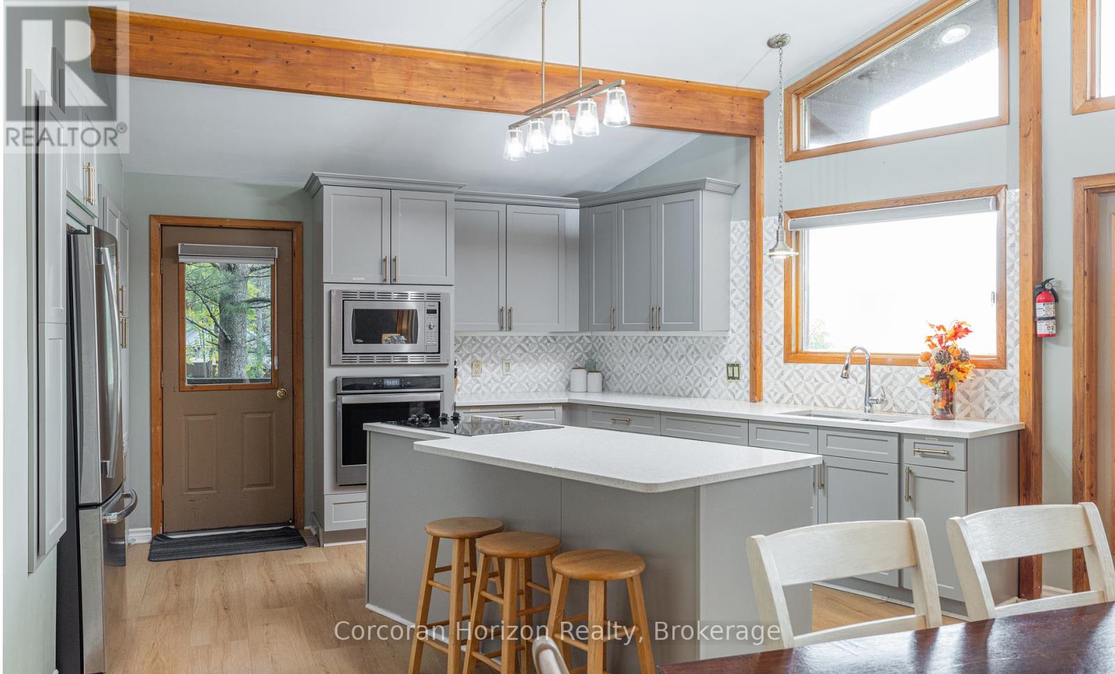 42 Todholm Drive, Muskoka Lakes, Ontario  P0B 1J0 - Photo 10 - X12433171