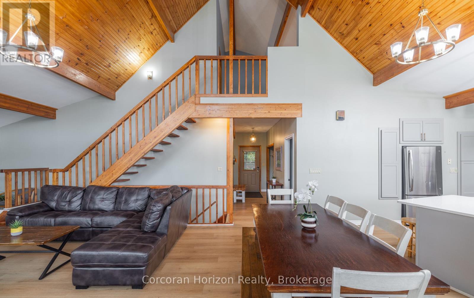 42 Todholm Drive, Muskoka Lakes, Ontario  P0B 1J0 - Photo 12 - X12433171