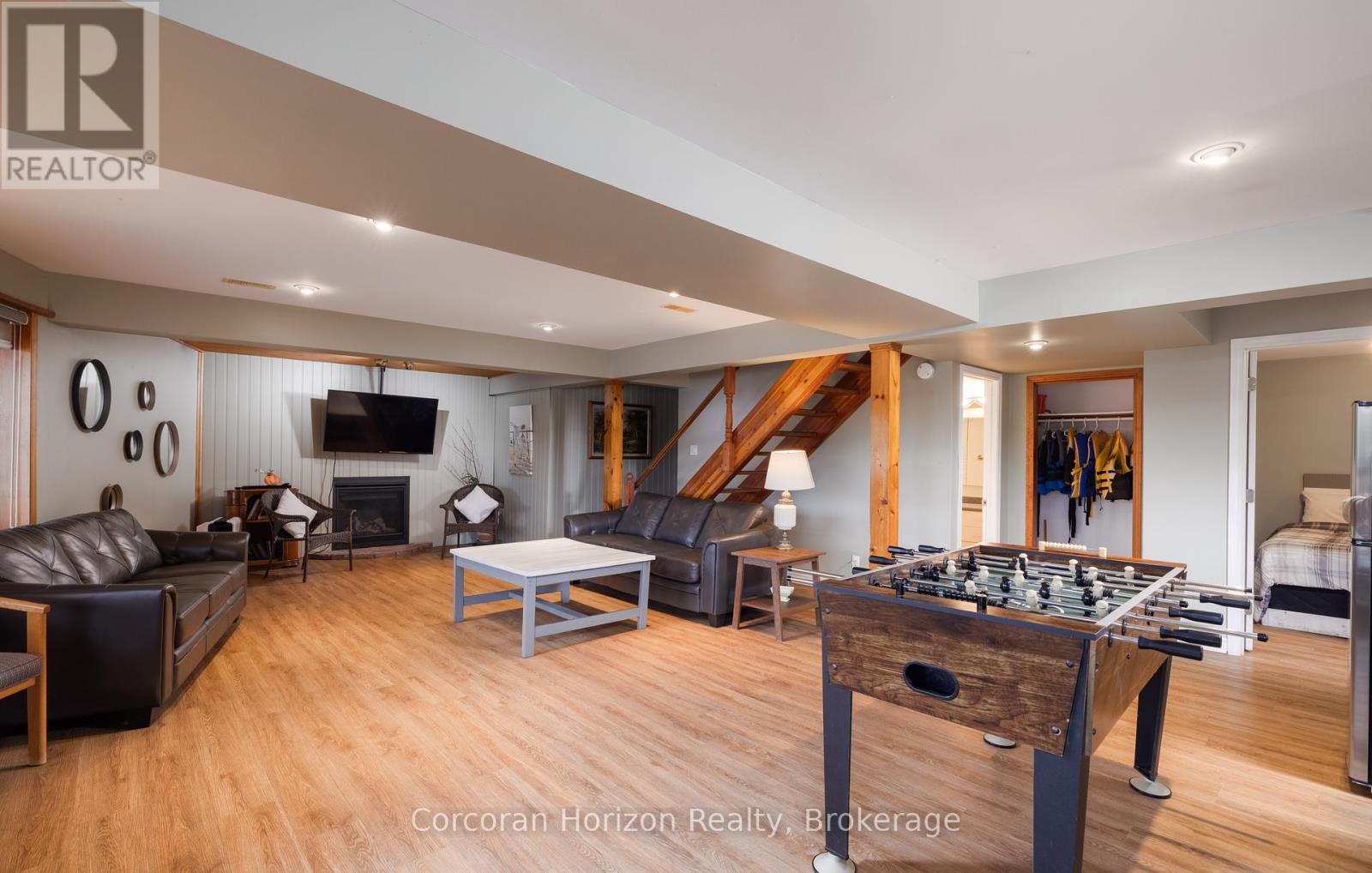 42 Todholm Drive, Muskoka Lakes, Ontario  P0B 1J0 - Photo 22 - X12433171