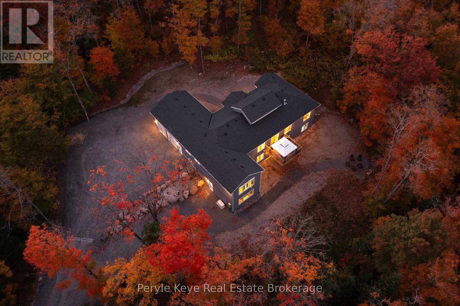 103 Granite Drive, Huntsville, Ontario  P1H 2N5 - Photo 1 - X12433673