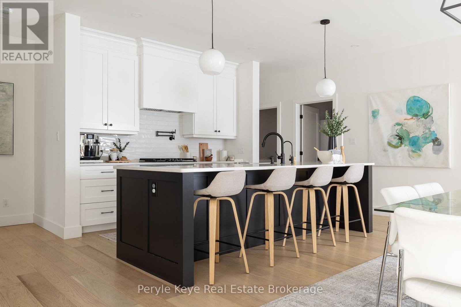 103 Granite Drive, Huntsville, Ontario  P1H 2N5 - Photo 12 - X12433673