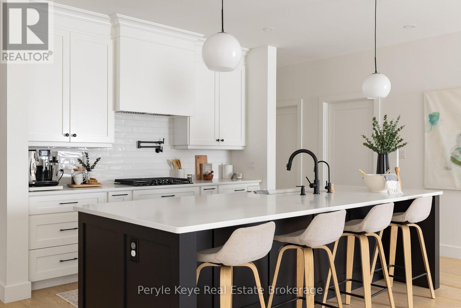 103 Granite Drive, Huntsville, Ontario  P1H 2N5 - Photo 13 - X12433673