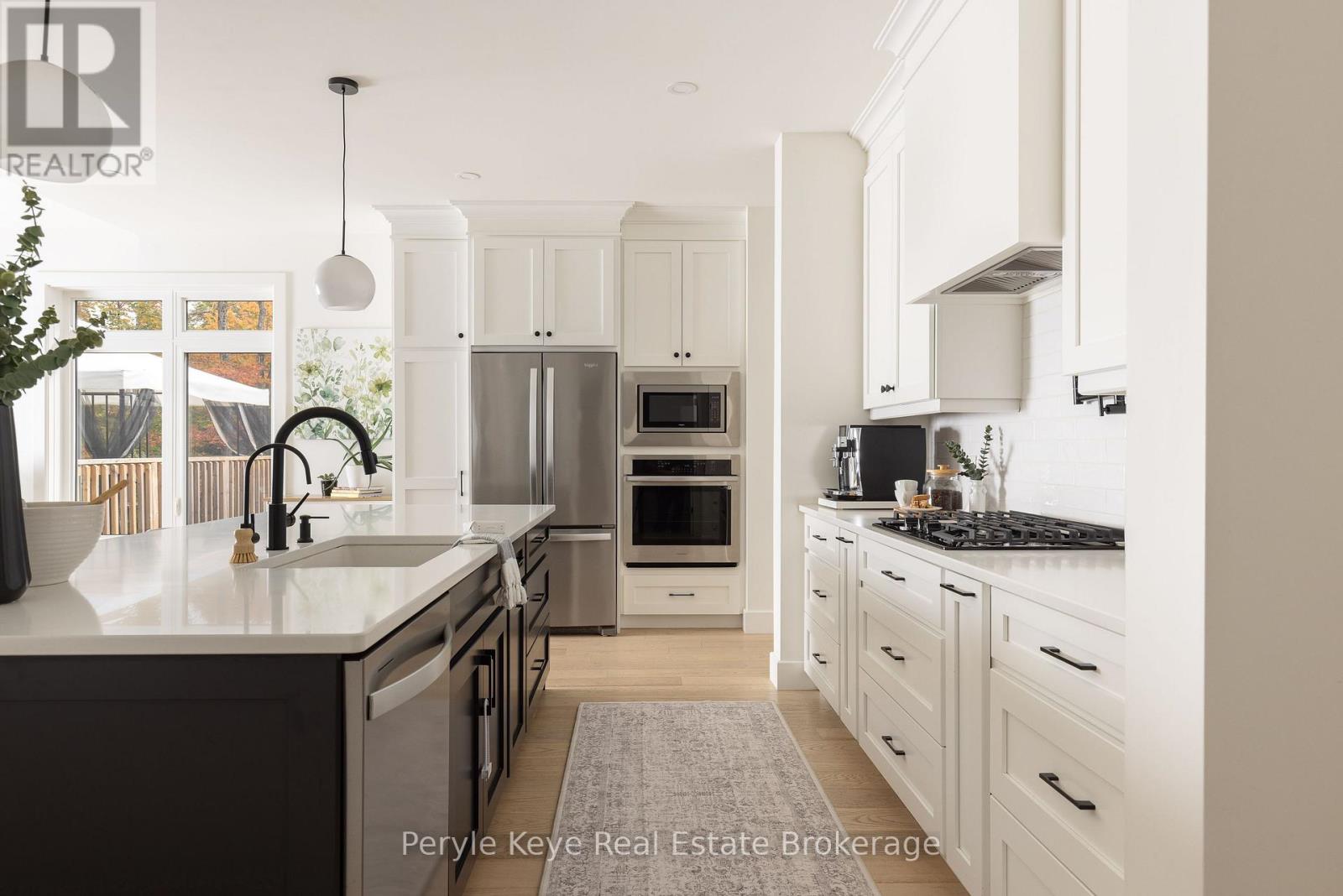 103 Granite Drive, Huntsville, Ontario  P1H 2N5 - Photo 14 - X12433673