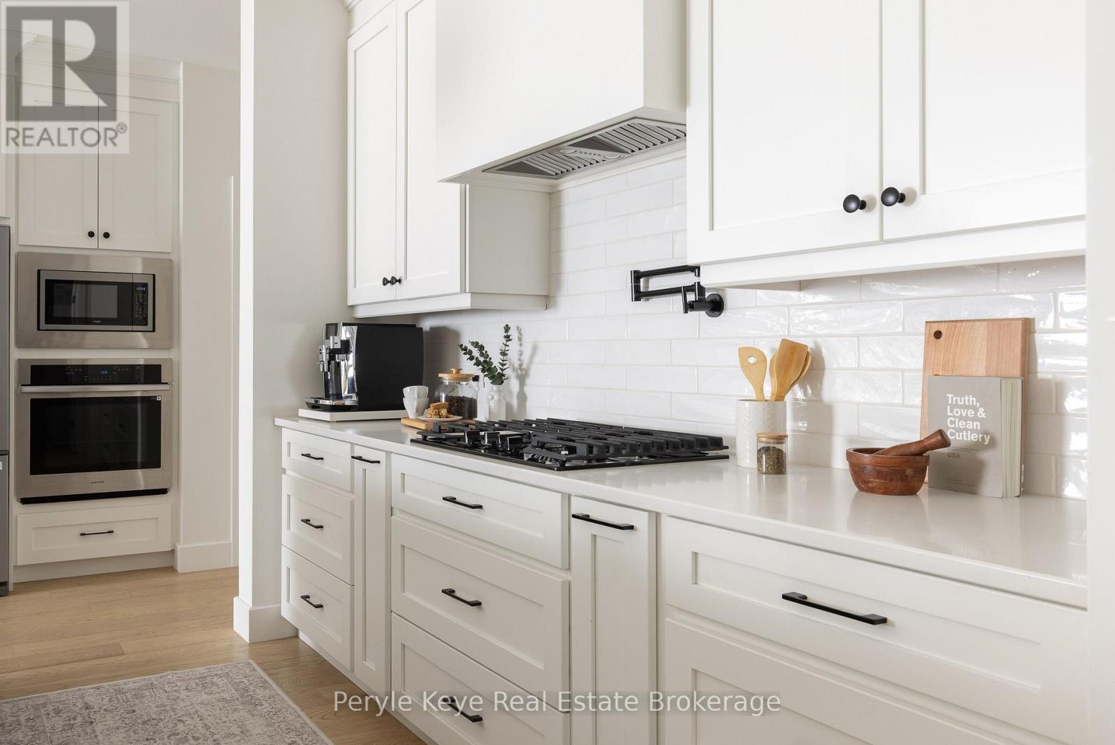 103 Granite Drive, Huntsville, Ontario  P1H 2N5 - Photo 15 - X12433673