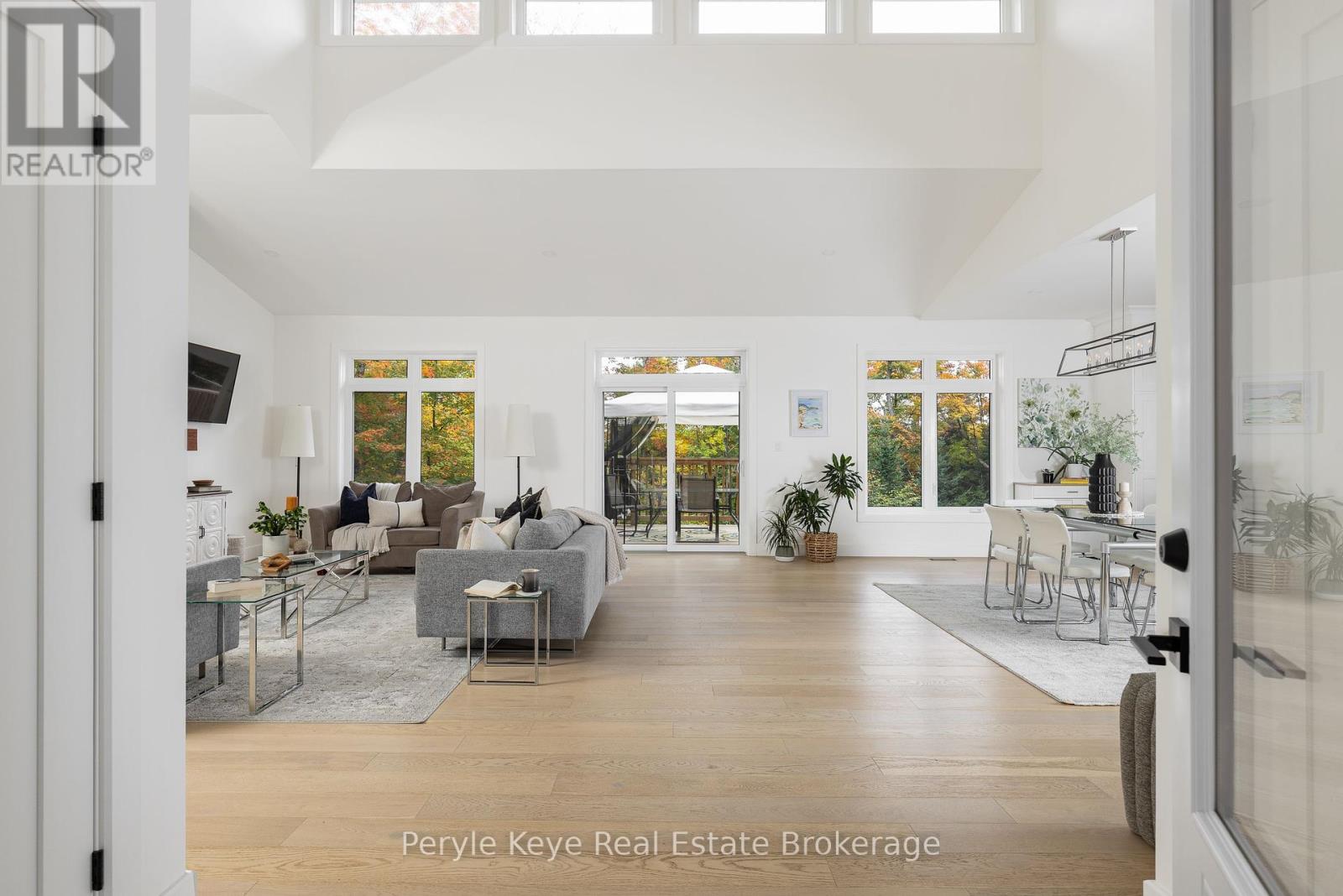 103 Granite Drive, Huntsville, Ontario  P1H 2N5 - Photo 9 - X12433673