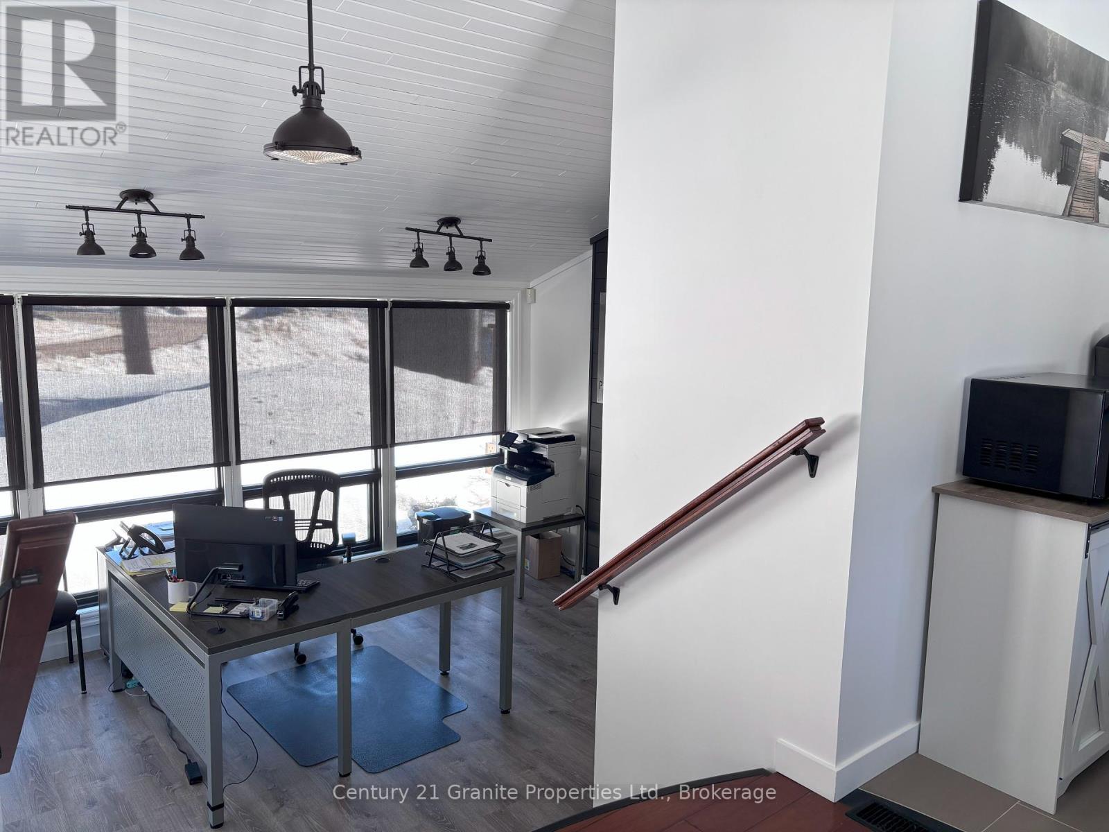 4 Bartlett Drive, Seguin, Ontario  P2A 2W8 - Photo 17 - X12433716