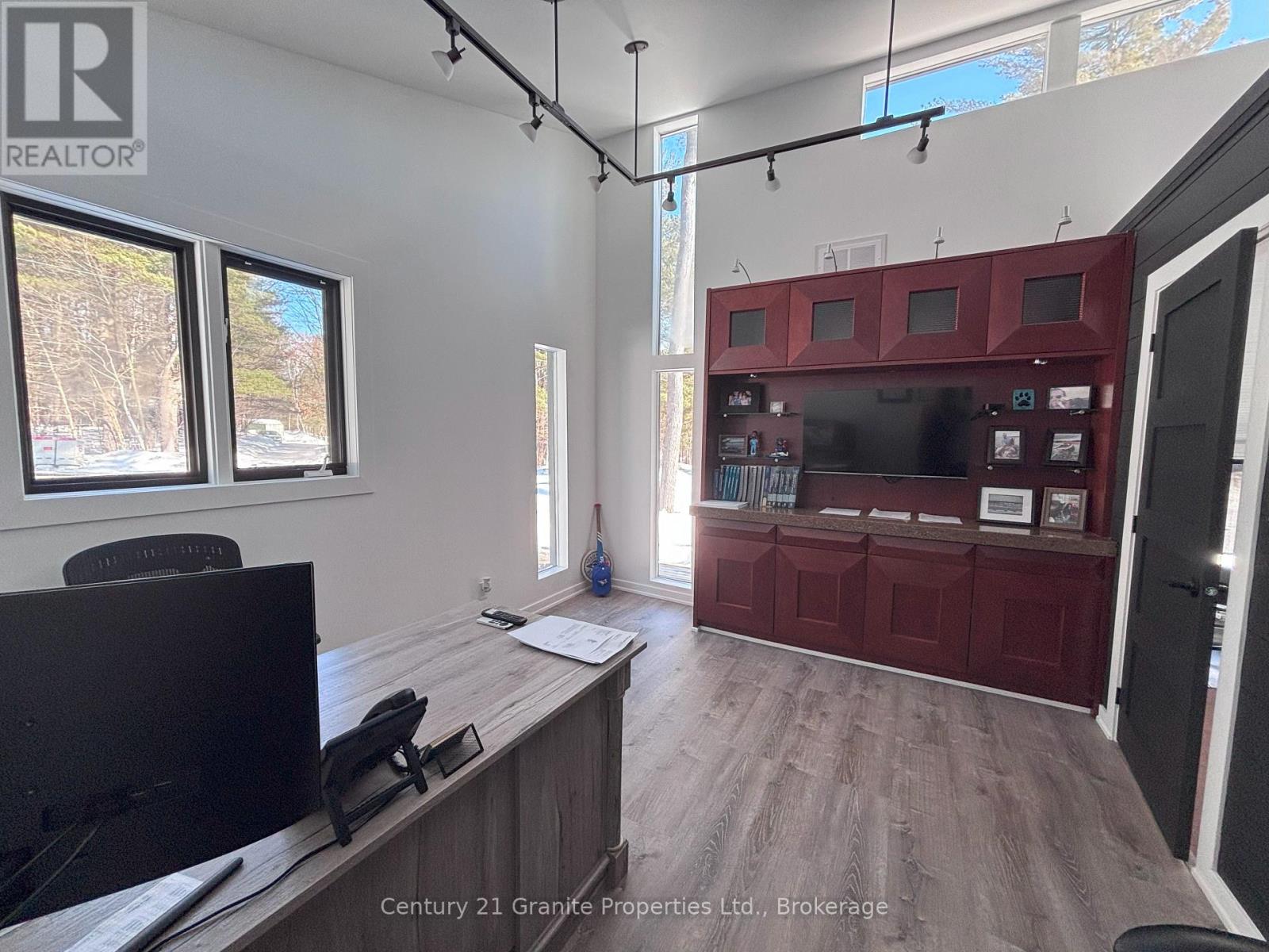 4 Bartlett Drive, Seguin, Ontario  P2A 2W8 - Photo 28 - X12433716