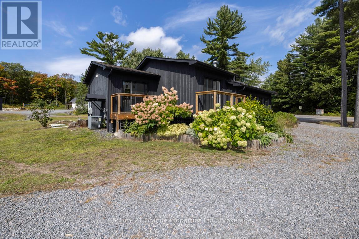 4 Bartlett Drive, Seguin, Ontario  P2A 2W8 - Photo 3 - X12433716