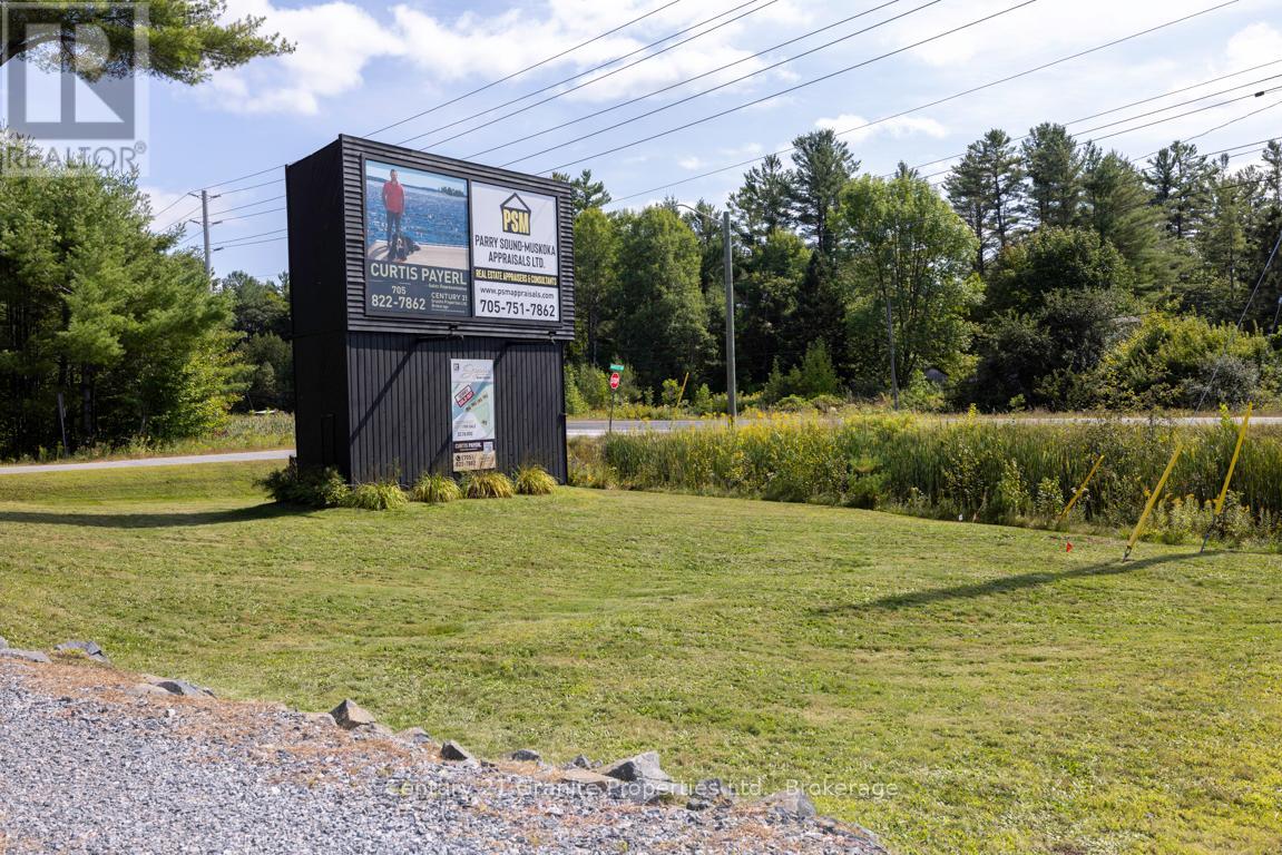 4 Bartlett Drive, Seguin, Ontario  P2A 2W8 - Photo 4 - X12433716