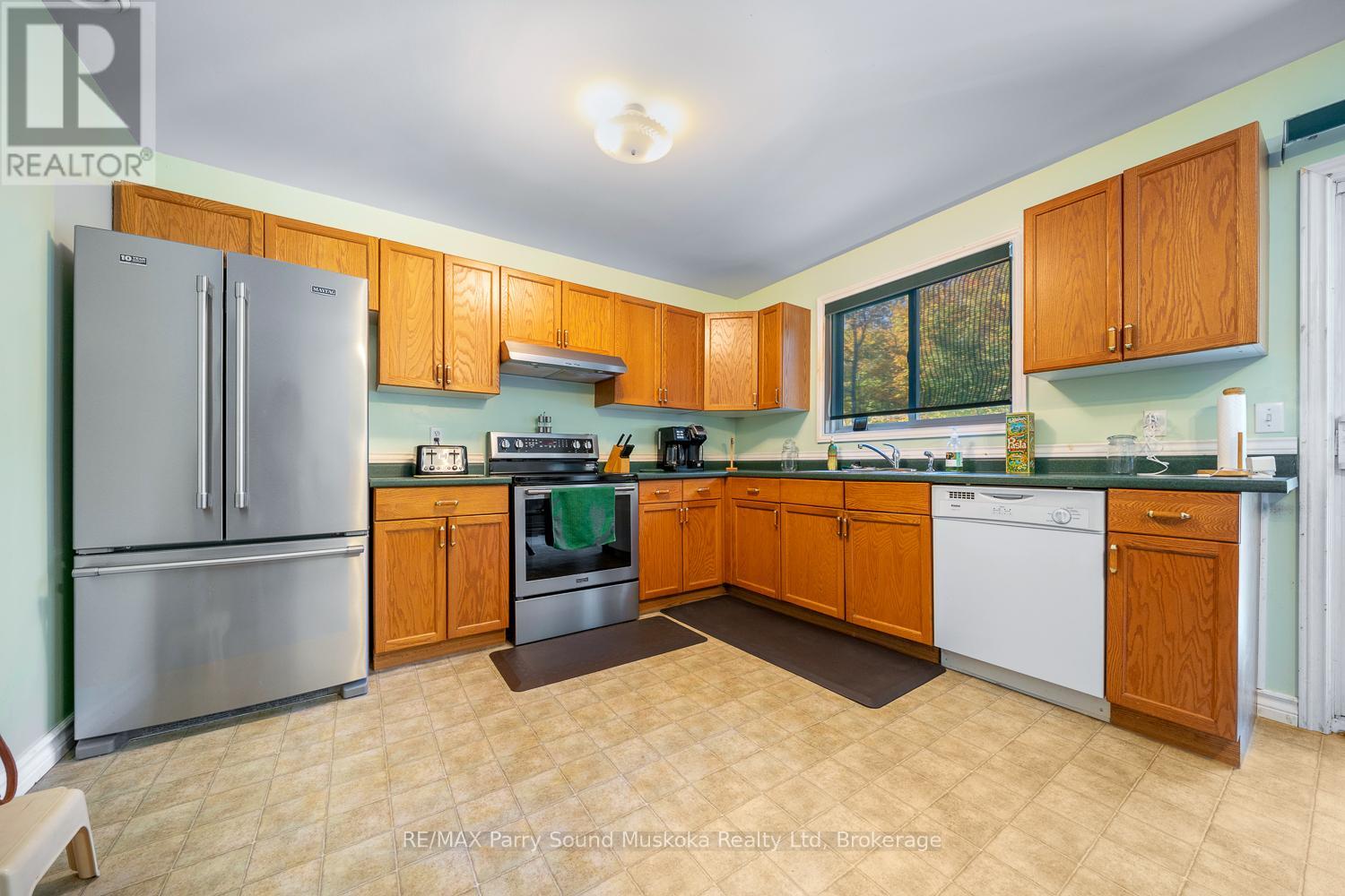 59 Black Road, Seguin, Ontario  P2A 2W8 - Photo 13 - X12435689