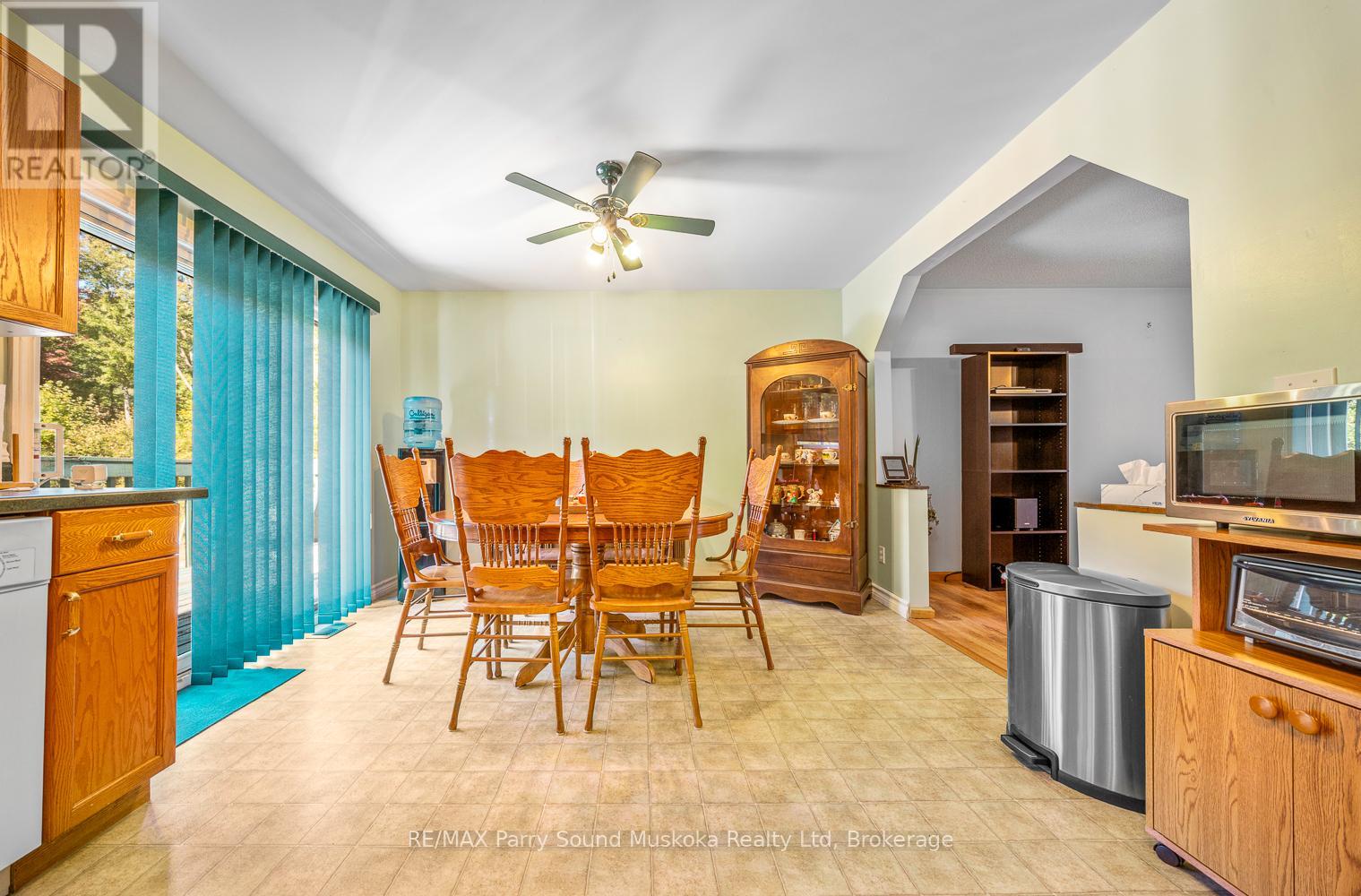 59 Black Road, Seguin, Ontario  P2A 2W8 - Photo 16 - X12435689