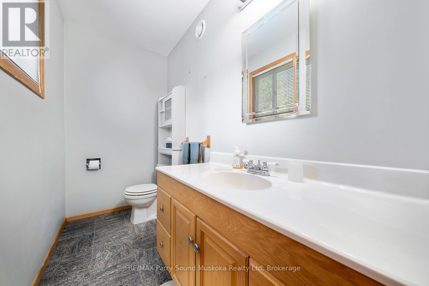 59 Black Road, Seguin, Ontario  P2A 2W8 - Photo 21 - X12435689