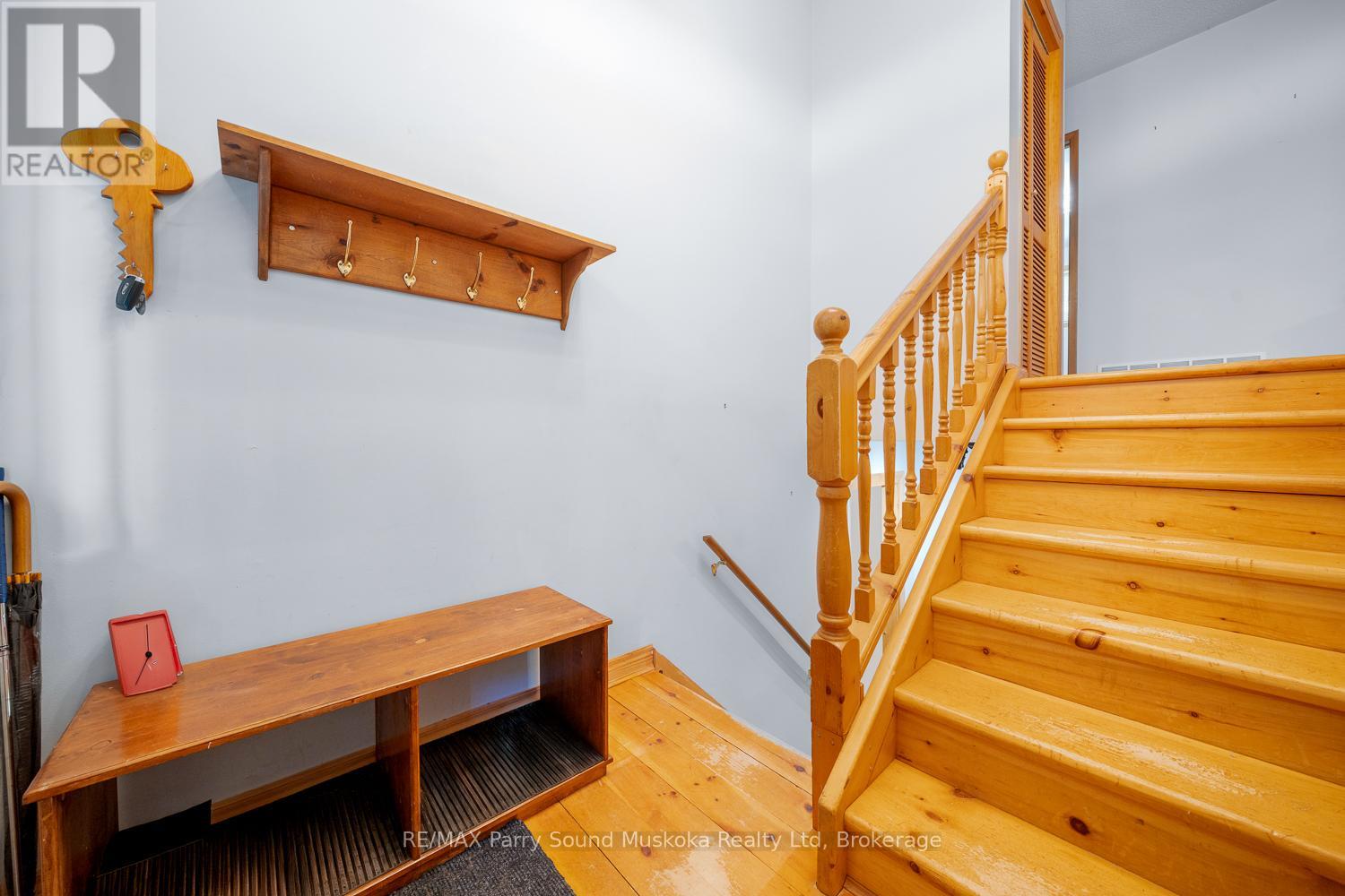 59 Black Road, Seguin, Ontario  P2A 2W8 - Photo 5 - X12435689