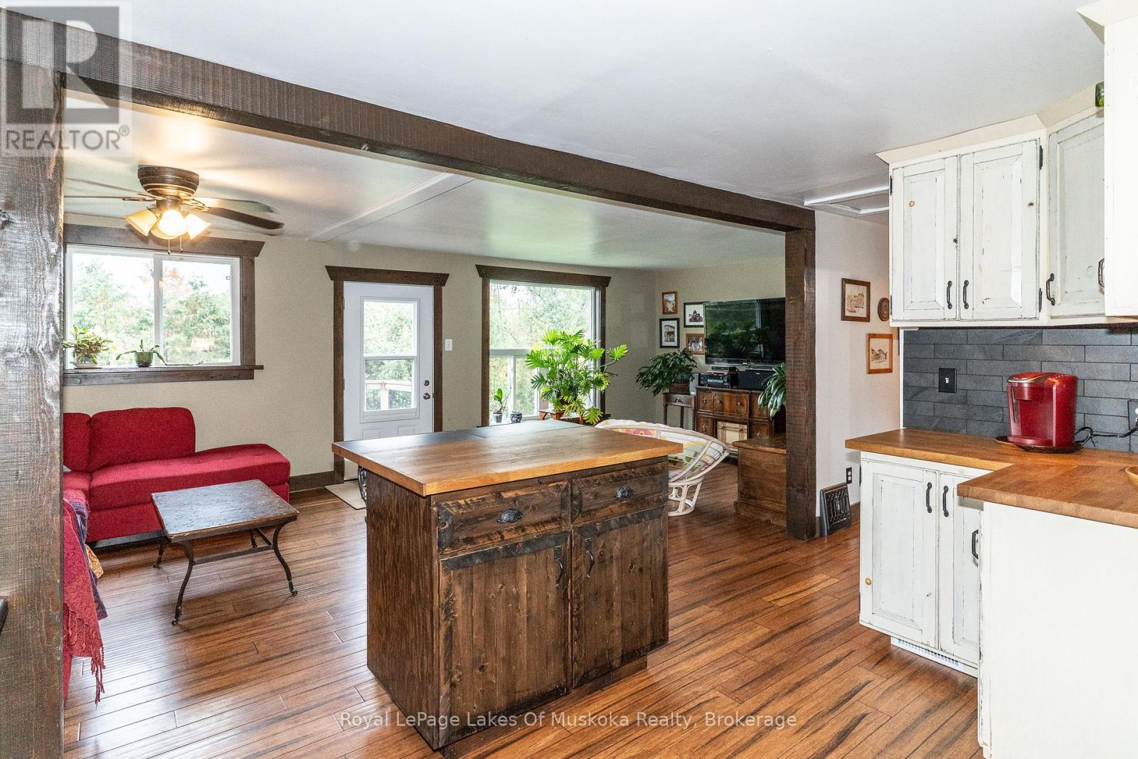 1741 Doe Lake Road, Gravenhurst, Ontario  P1P 1R3 - Photo 13 - X12436208