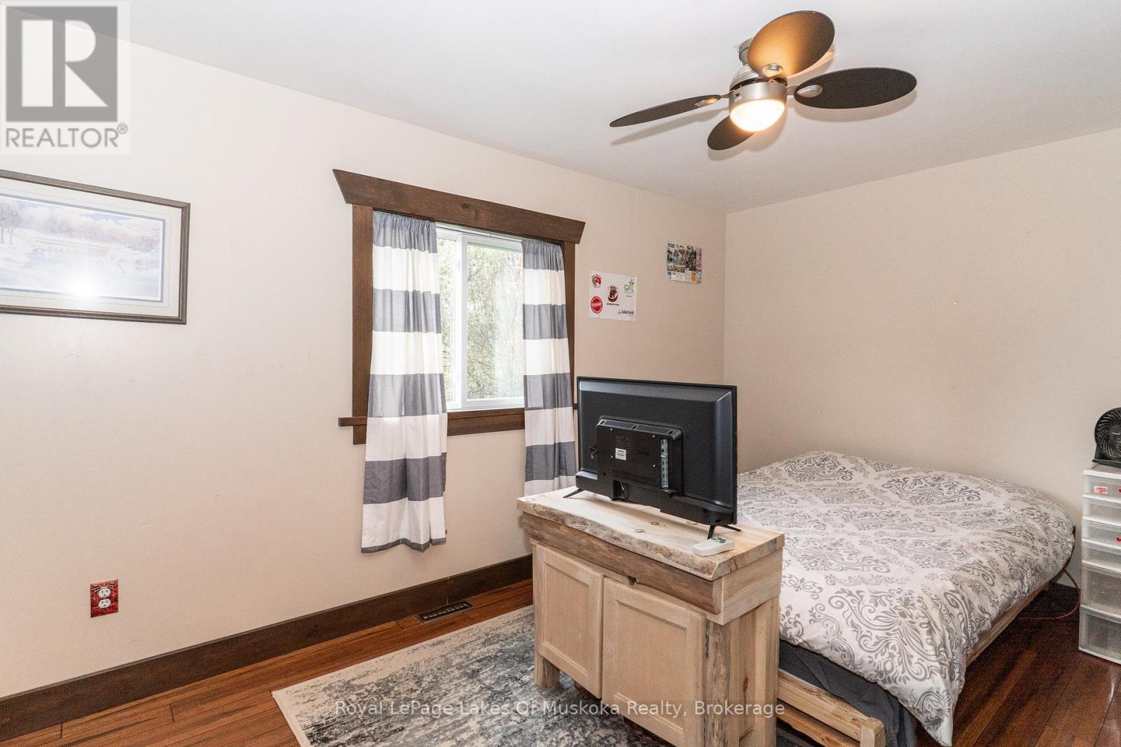 1741 Doe Lake Road, Gravenhurst, Ontario  P1P 1R3 - Photo 18 - X12436208