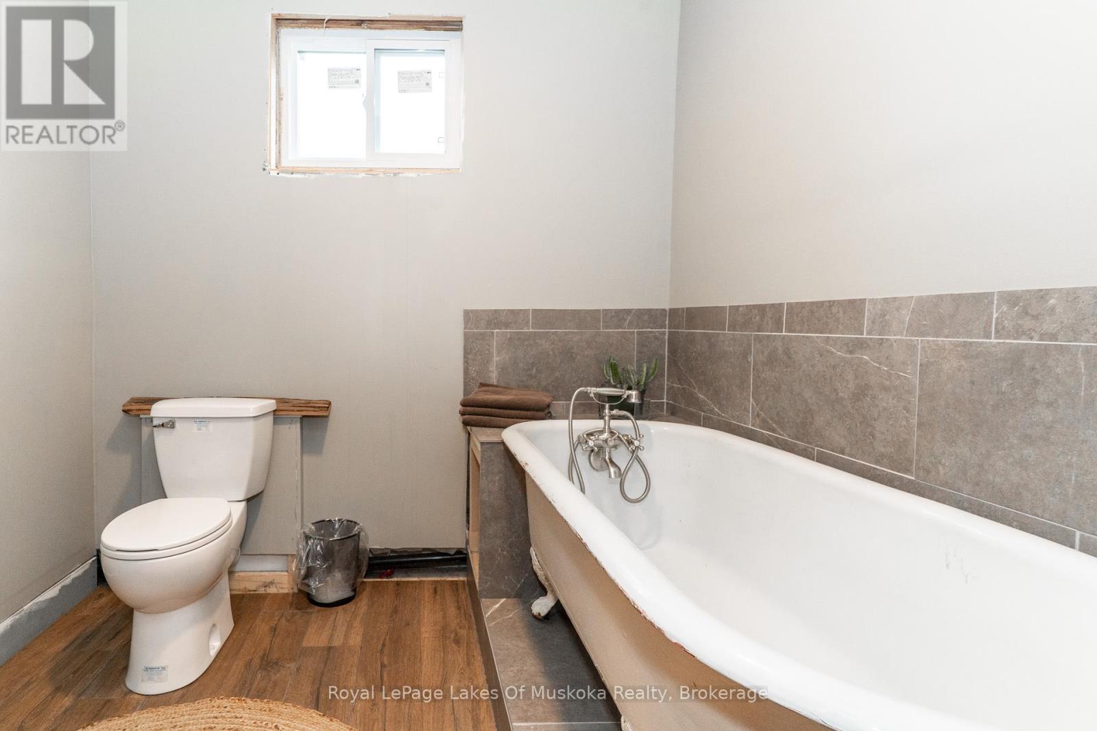 1741 Doe Lake Road, Gravenhurst, Ontario  P1P 1R3 - Photo 21 - X12436208