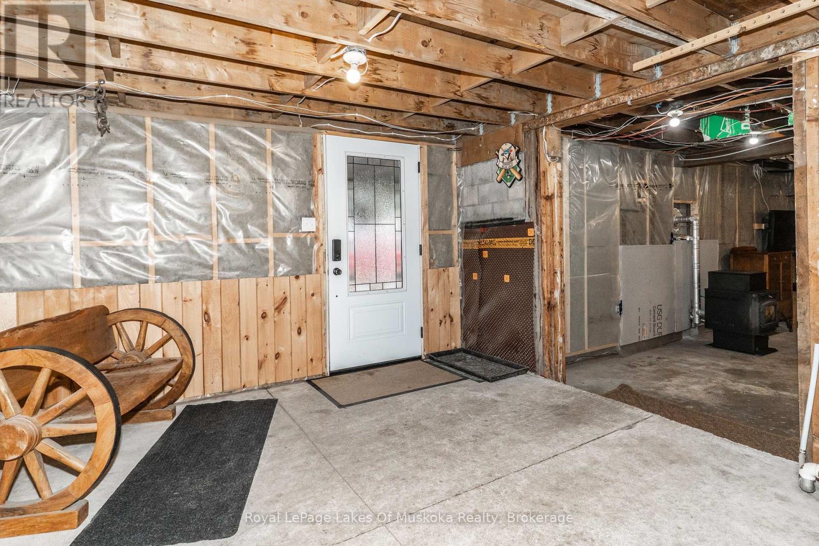 1741 Doe Lake Road, Gravenhurst, Ontario  P1P 1R3 - Photo 25 - X12436208