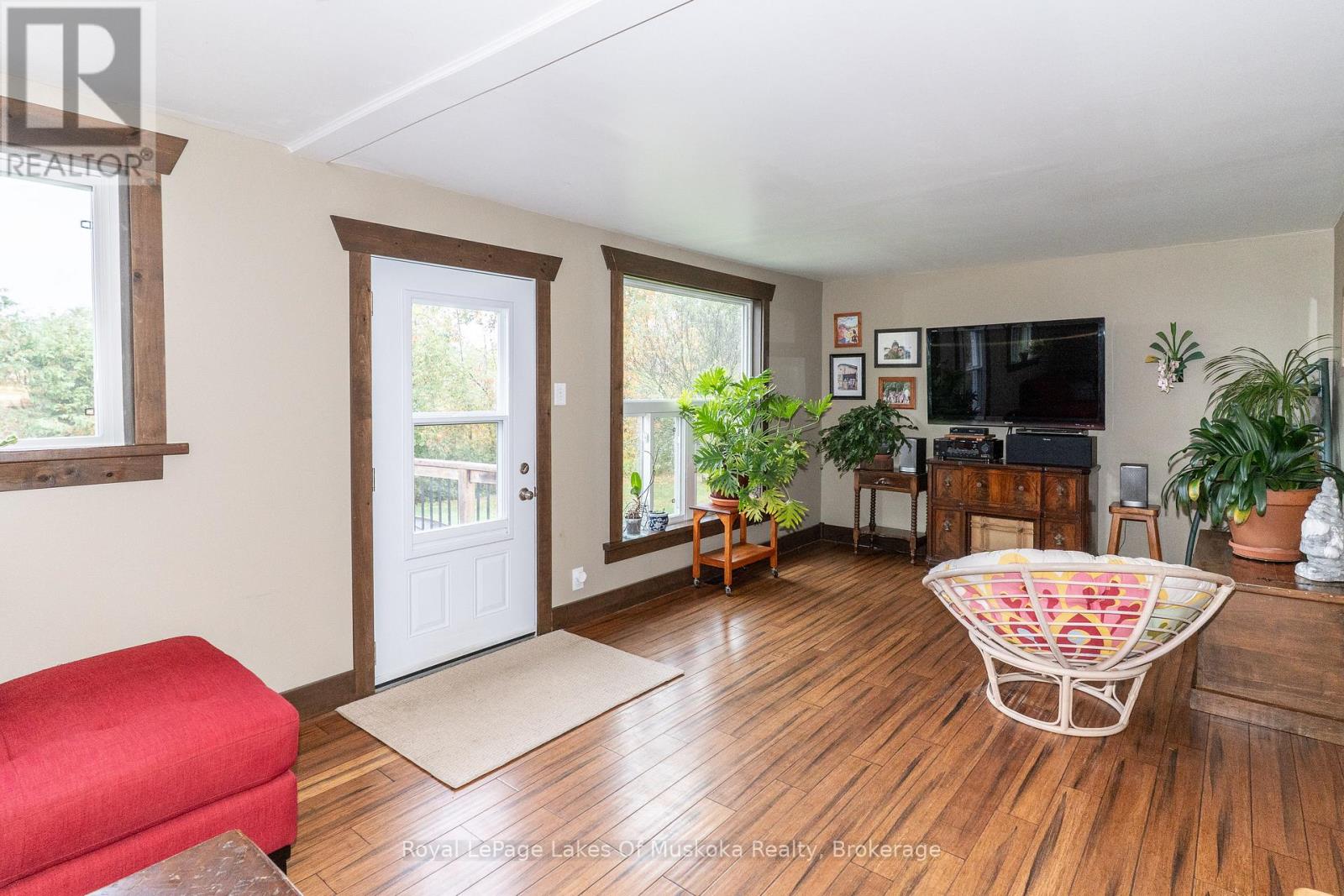 1741 Doe Lake Road, Gravenhurst, Ontario  P1P 1R3 - Photo 6 - X12436208