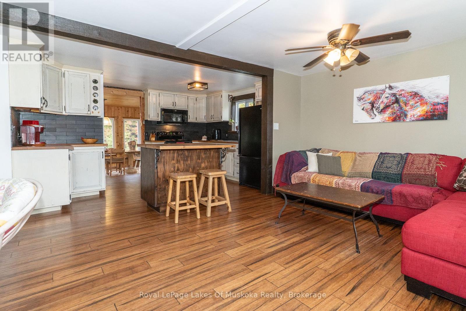 1741 Doe Lake Road, Gravenhurst, Ontario  P1P 1R3 - Photo 9 - X12436208