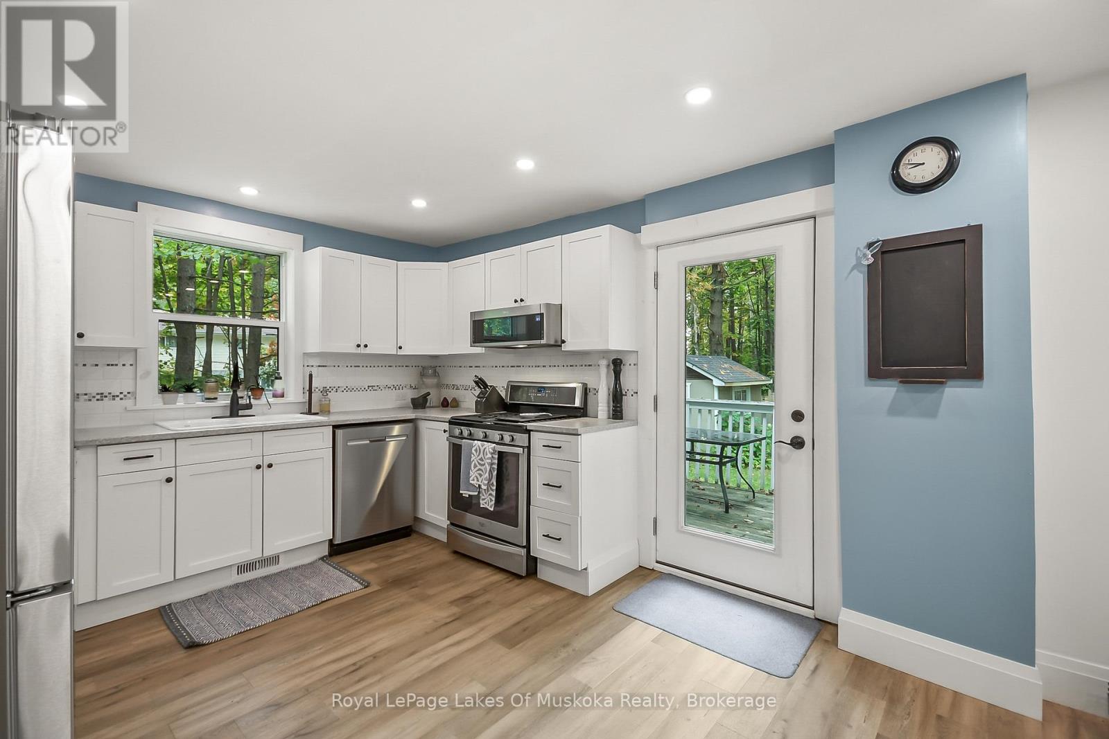 190 Maple Street, Bracebridge, Ontario  P1L 1K4 - Photo 14 - X12436821