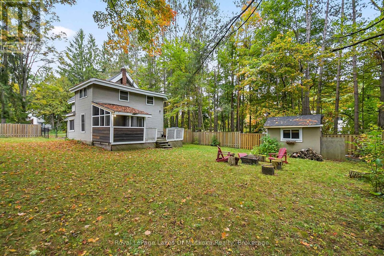 190 Maple Street, Bracebridge, Ontario  P1L 1K4 - Photo 3 - X12436821