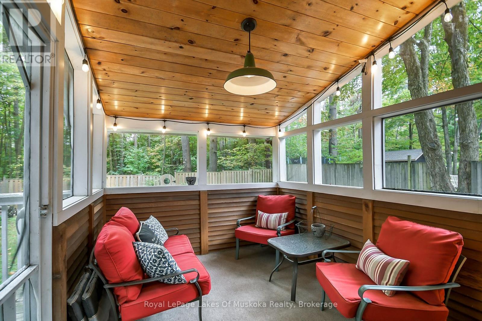 190 Maple Street, Bracebridge, Ontario  P1L 1K4 - Photo 6 - X12436821