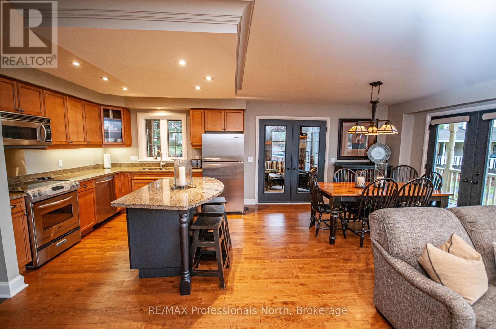 Carling 4, W10 - 3876 Muskoka Road 118 West, Muskoka Lakes, Ontario  P0B 1J0 - Photo 16 - X12437655