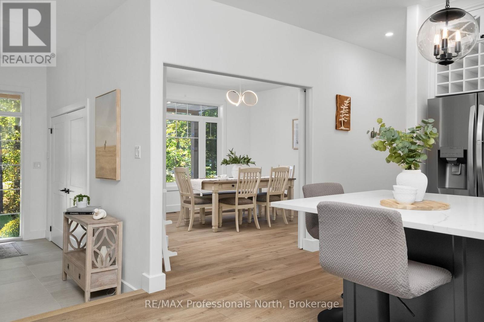 1034 Xavier Street, Gravenhurst, Ontario  P0E 1G0 - Photo 17 - X12437694