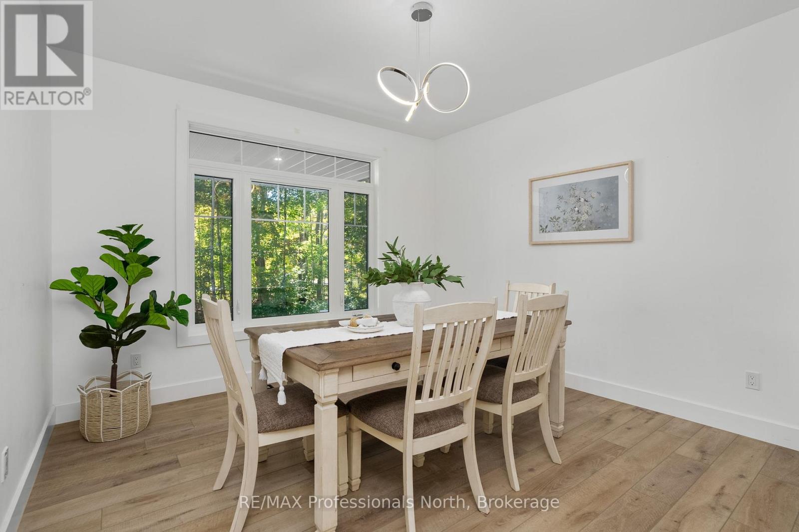 1034 Xavier Street, Gravenhurst, Ontario  P0E 1G0 - Photo 19 - X12437694