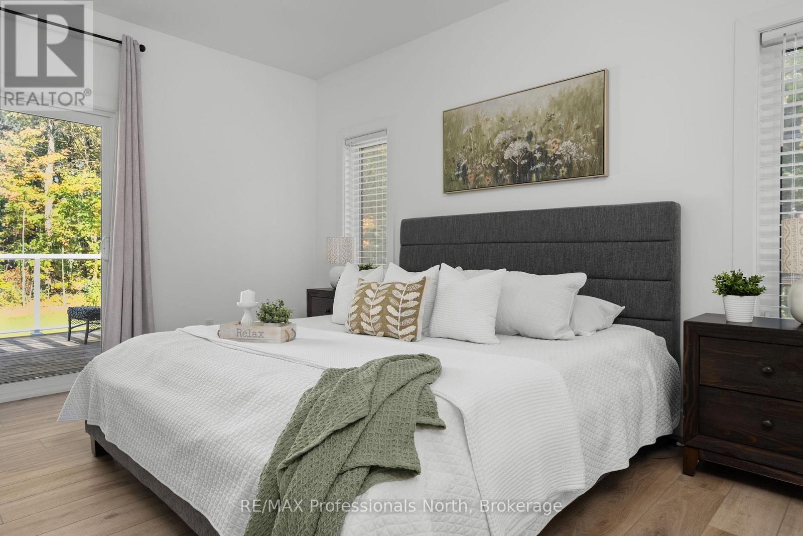 1034 Xavier Street, Gravenhurst, Ontario  P0E 1G0 - Photo 23 - X12437694