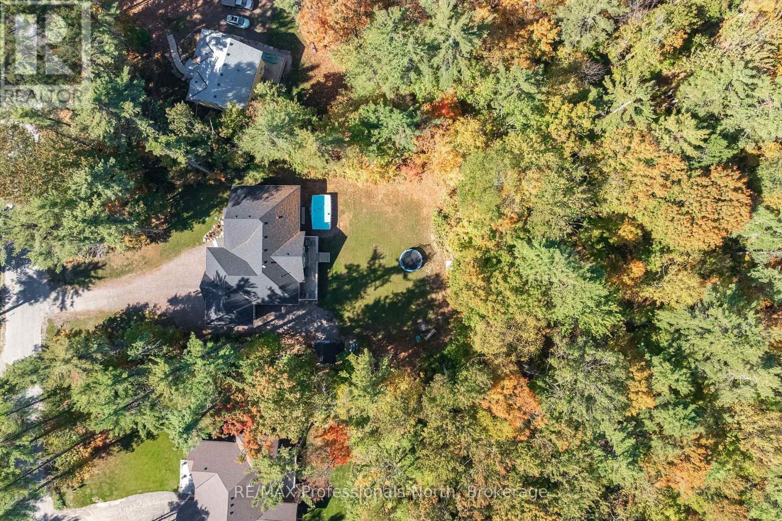 1034 Xavier Street, Gravenhurst, Ontario  P0E 1G0 - Photo 38 - X12437694