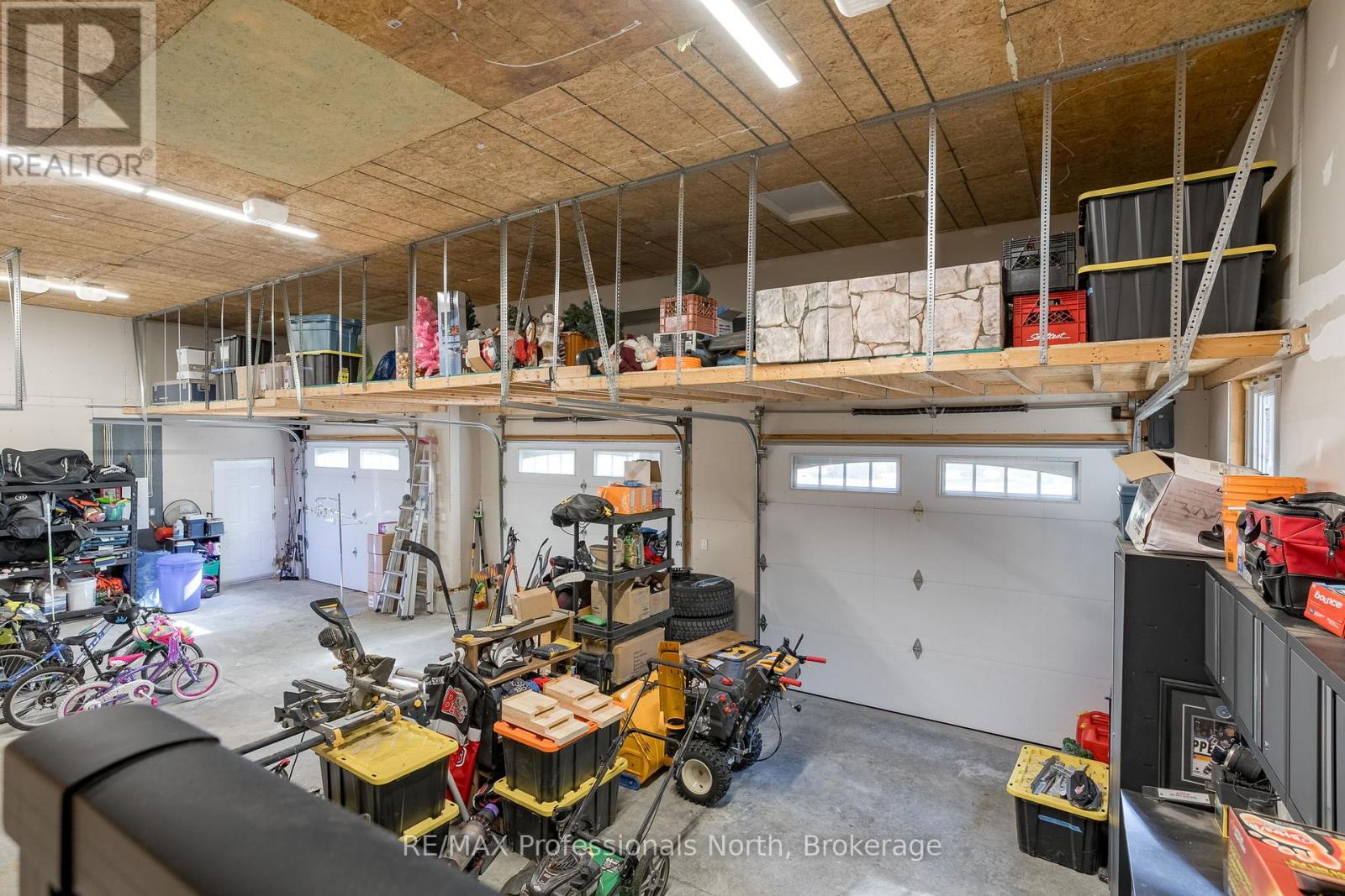 1034 Xavier Street, Gravenhurst, Ontario  P0E 1G0 - Photo 44 - X12437694