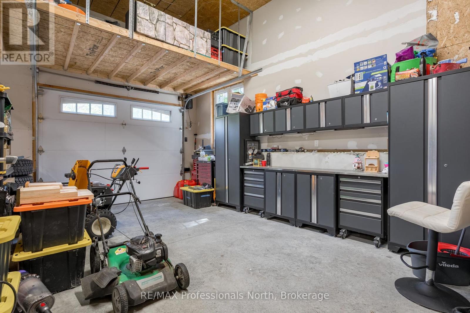 1034 Xavier Street, Gravenhurst, Ontario  P0E 1G0 - Photo 45 - X12437694