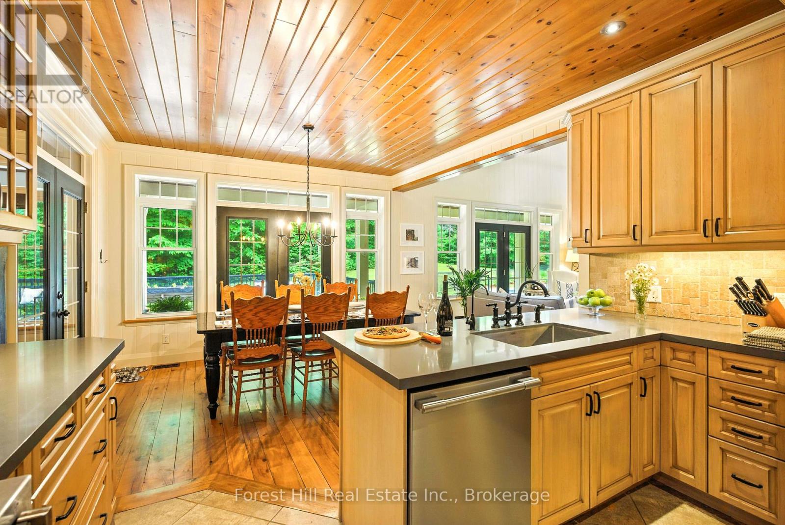 1474 Etwell Road, Huntsville, Ontario  P1H 2J2 - Photo 12 - X12438715