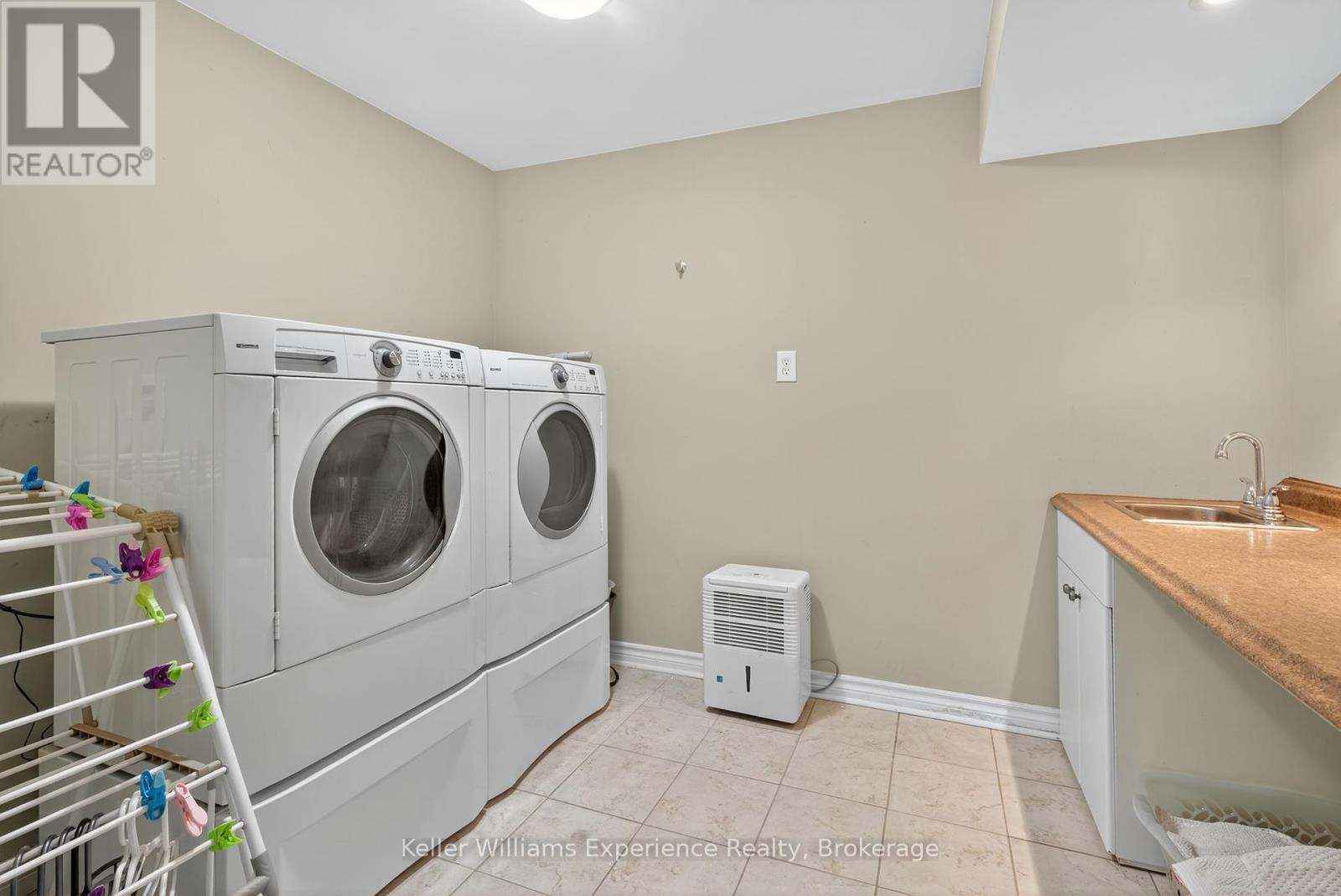 44 Fieldstream Chase, Bracebridge, Ontario  P1L 0B2 - Photo 27 - X12439312