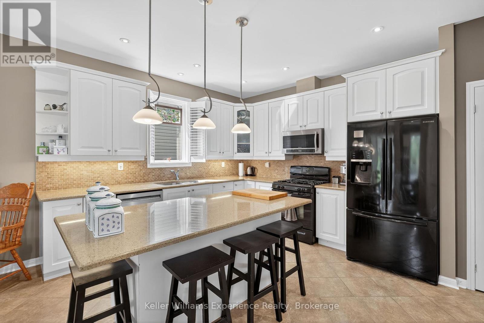 44 Fieldstream Chase, Bracebridge, Ontario  P1L 0B2 - Photo 8 - X12439312