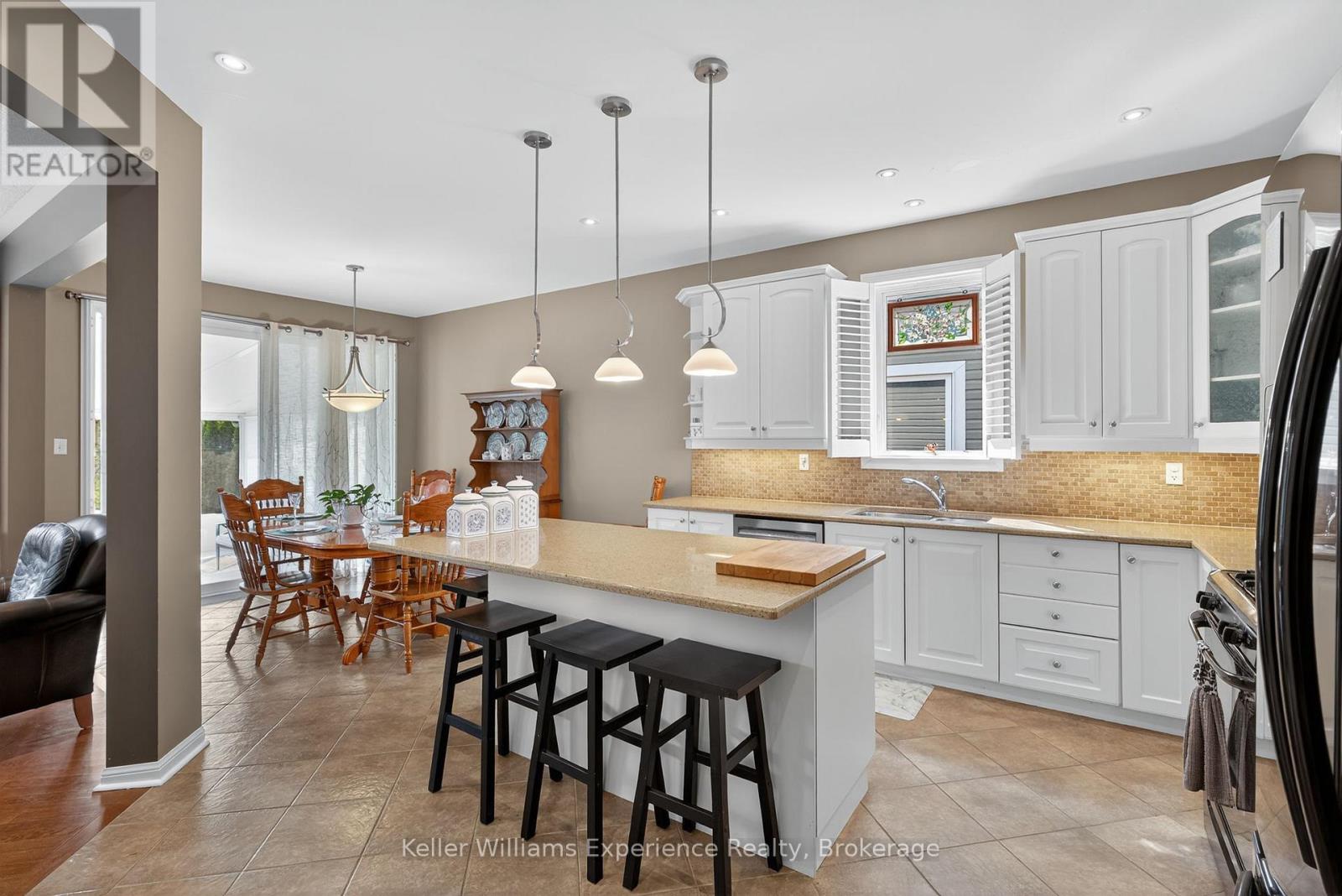 44 Fieldstream Chase, Bracebridge, Ontario  P1L 0B2 - Photo 9 - X12439312