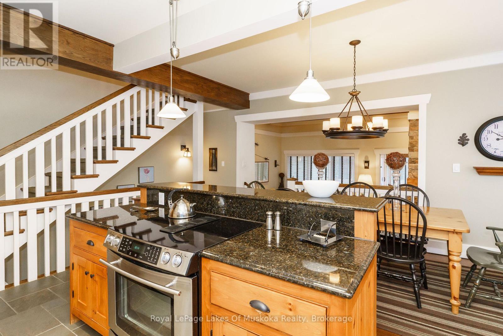 Villa 1, Week 7 - 1020 Birch Glen Road, Lake Of Bays, Ontario  P0B 1A0 - Photo 5 - X12440950