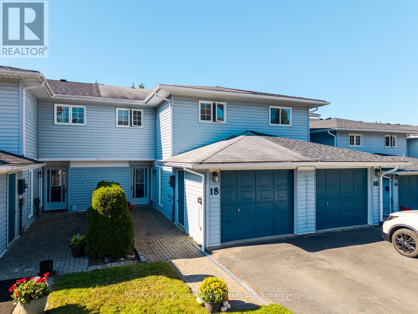 18 Georgian Bay Avenue, Parry Sound, Ontario  P2A 3B2 - Photo 1 - X12441257