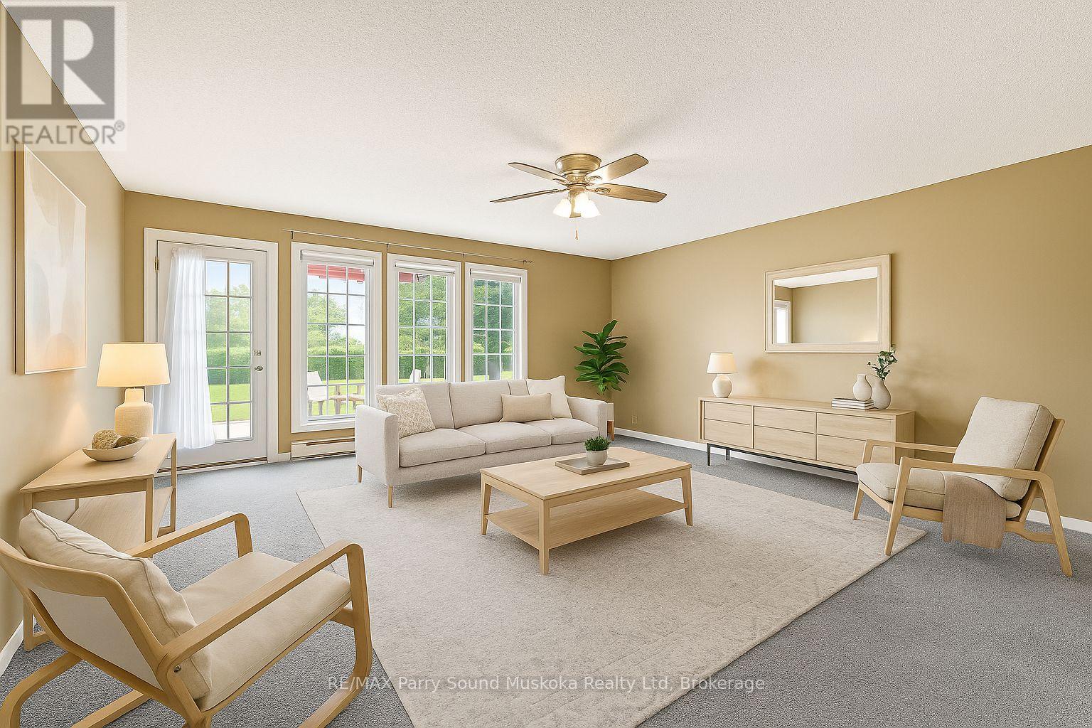 18 Georgian Bay Avenue, Parry Sound, Ontario  P2A 3B2 - Photo 12 - X12441257