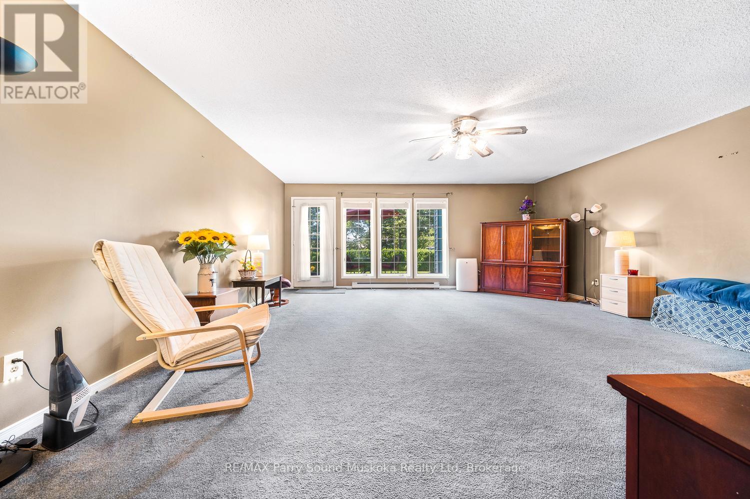 18 Georgian Bay Avenue, Parry Sound, Ontario  P2A 3B2 - Photo 13 - X12441257