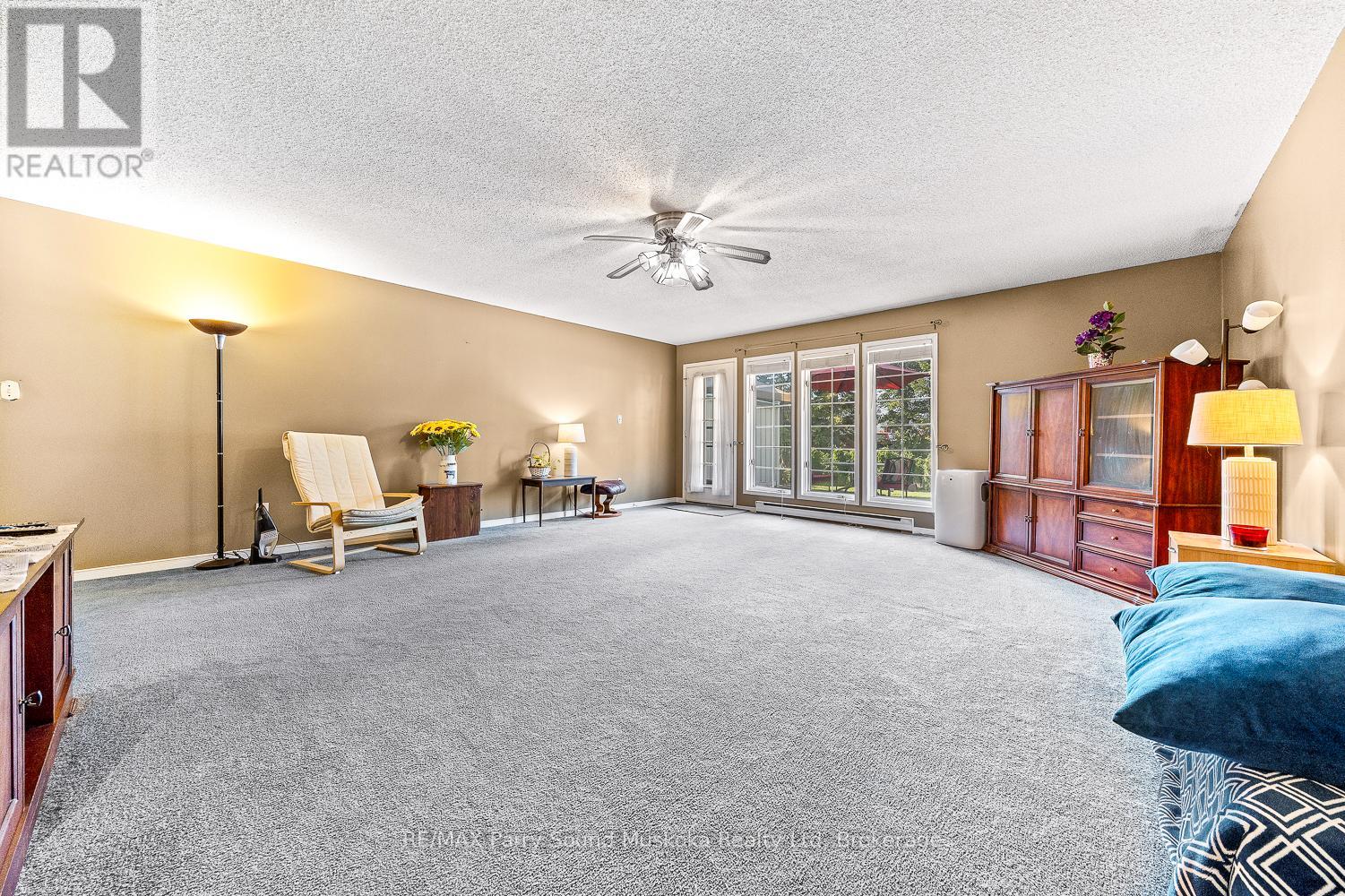 18 Georgian Bay Avenue, Parry Sound, Ontario  P2A 3B2 - Photo 15 - X12441257