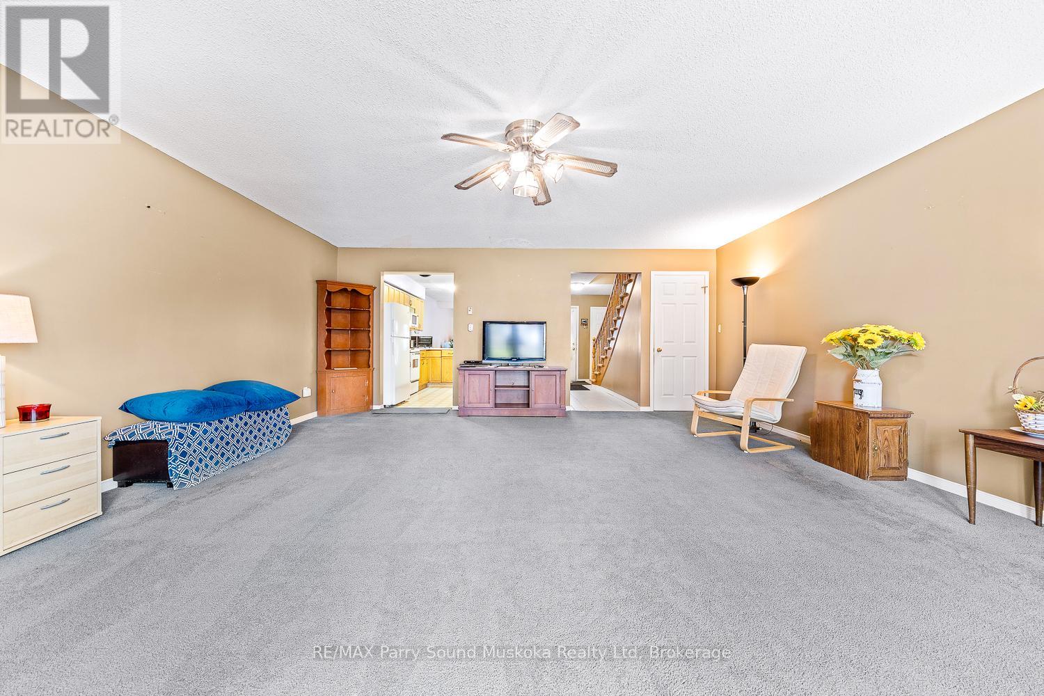 18 Georgian Bay Avenue, Parry Sound, Ontario  P2A 3B2 - Photo 16 - X12441257