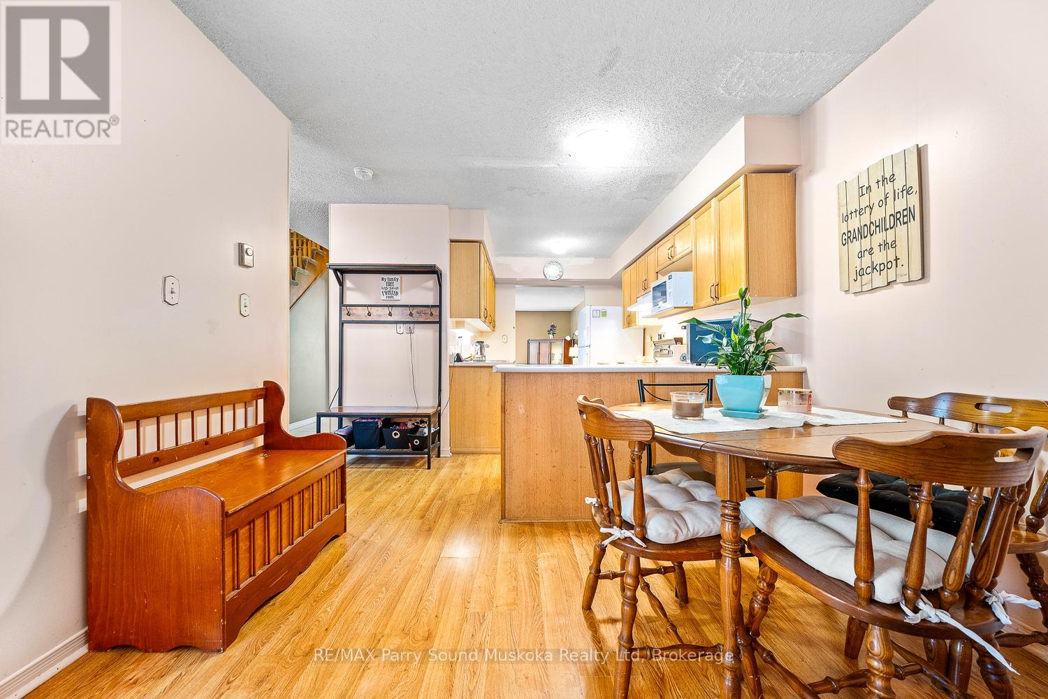 18 Georgian Bay Avenue, Parry Sound, Ontario  P2A 3B2 - Photo 26 - X12441257